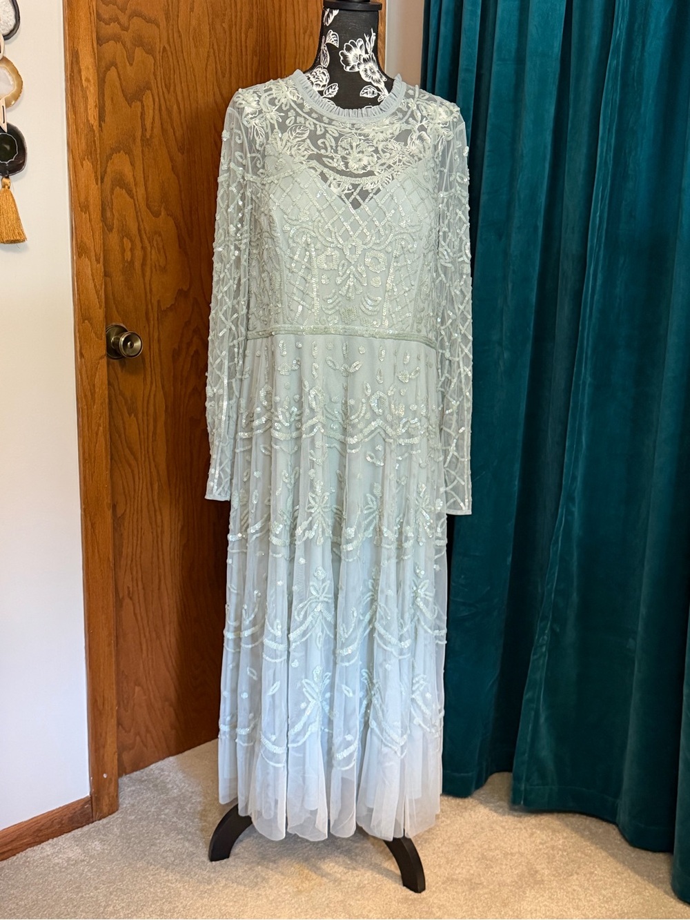 Elegant Beaded Long Sleeve Maxi Dress in Pale Mint